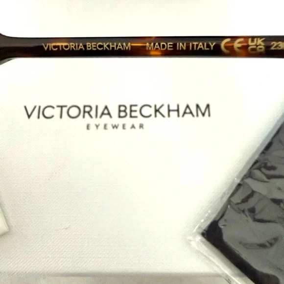 Victoria Beckham Tortoiseshell Sunglasses with Brown Gradient Lenses - Picture 4 of 9